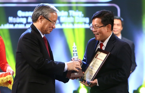 "DẤU ẤN 30 NĂM NGHỀ BÁO" CỦA NHÀ BÁO TÔ ĐÌNH TUÂN: Tầm nhìn thấu đáo, trái tim nhân hậu