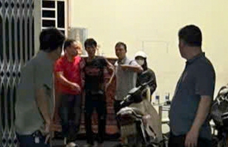 Lâm Đồng: Giải cứu người phụ nữ bị thanh niên "ngáo đá" khống chế