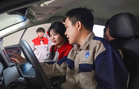 Chuyển đổi xe xăng sang xe điện, ngành kỹ thuật ô tô có sợ "hết thời"?