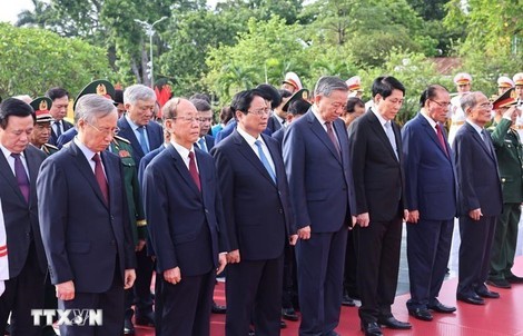 Lãnh đạo Đảng, Nhà nước dâng hương tưởng niệm các Anh hùng liệt sĩ, viếng Chủ tịch Hồ Chí Minh