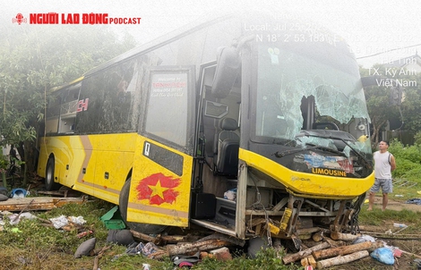 Cập nhật nóng vụ lật xe khách ở Hà Tĩnh khiến 9 người tử vong, 15 người bị thương 
