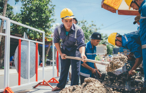 TP HCM: Người dân cảnh báo thủ đoạn lừa đảo gắn đồng hồ nước trái phép