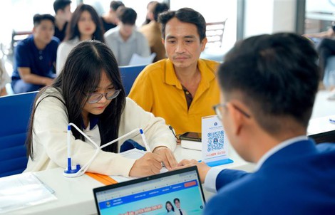 Trường Đại học Văn Hiến dành tặng thí sinh học bổng tương đương 50% học phí học kỳ 1