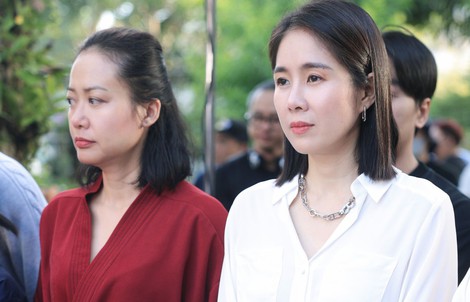 Hết làm "trai đẹp", Lê Phương dịu dàng bên Hồng Ánh