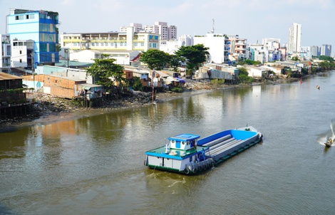 Di dời nhà ven kênh ở TP HCM: Đấu giá 4 khu đất
