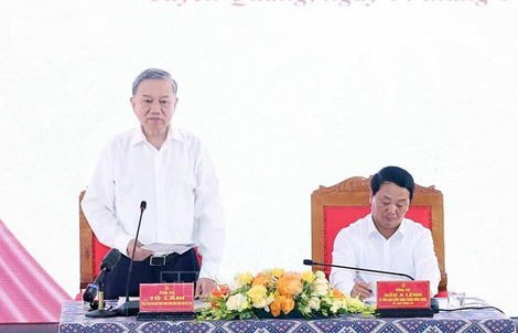 Tổng Bí thư Tô Lâm: Tuyên Quang phải đưa du lịch 
trở thành ngành kinh tế mũi nhọn