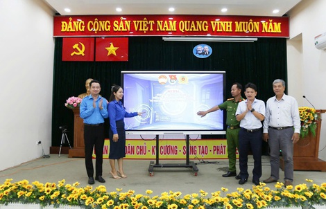 "Một chạm" tra cứu đầy đủ thông tin khu phố