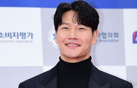 "Chàng hổ" Kim Jong-kook công bố cưới