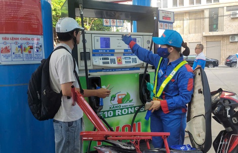 Đề xuất dùng xăng E10 từ 1-1-2026, xóa hoàn toàn xăng khoáng RON 95