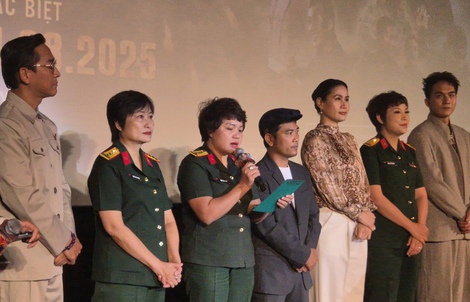 Thân Thúy Hà và 3 lần gian truân đến với "Mưa đỏ"
