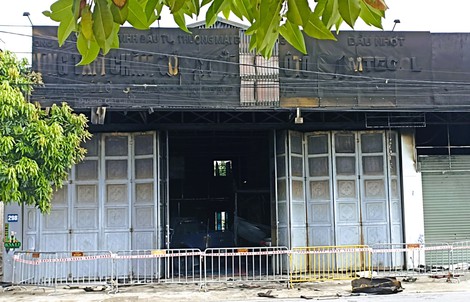 Cháy garage ô tô, 1 người tử vong