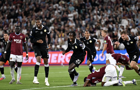 Thắng vùi dập chủ nhà West Ham 5-1, Chelsea lên đỉnh bảng Ngoại hạng Anh