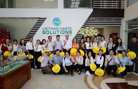 Gần 80 cán bộ quản lý môi trường tham quan Khu xử lý rác Đa Phước