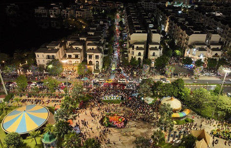 Hàng ngàn người “quẩy hết mình” tại Lễ hội Bia và Ẩm thực quốc tế ở Vinhomes Grand Park