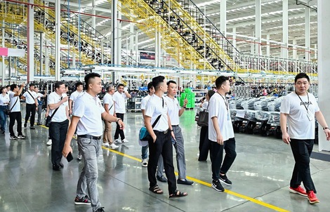 Đại lý phân phối POWELLDD tham quan Nhà máy AIMA Quảng Tây – Thúc đẩy hợp tác, mở rộng tương lai