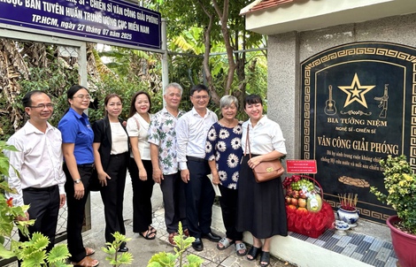 Tri ân nhạc sĩ Trần Long Ẩn và NSƯT Phi Yến