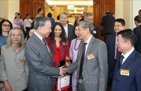 Tổng Bí thư Tô Lâm: Trí thức, nhà khoa học, văn nghệ sĩ là mạch nguồn cho sự trường tồn của đất nước
