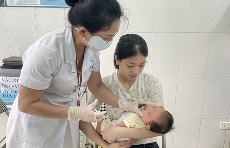 Trẻ em cả nước được uống miễn phí vắc-xin Rota đắt tiền
