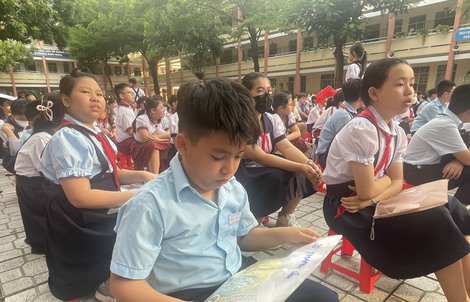 TP HCM hướng dẫn chi tiết các mức thu, khoản thu ở trường công lập để phụ huynh giám sát