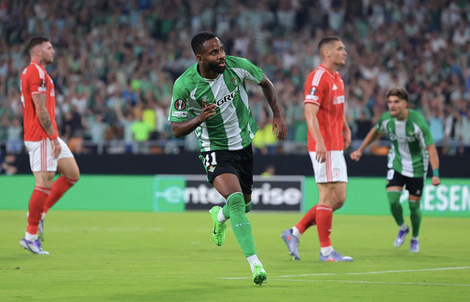 Antony chói sáng, Betis cầm chân Nottingham Forest trận mở màn Europa League