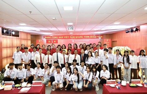 Nhà giáo phải vững trách nhiệm và "đỏ lửa" nghề!