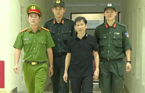 Bắt "trùm giang hồ" Mạnh "gỗ"
