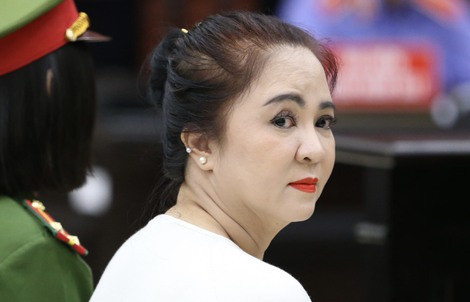 YouTube Đinh Lan hầu toà: Nhìn lại những bản án sau "drama" Nguyễn Phương Hằng