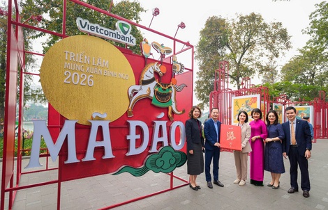 Vietcombank phối hợp với UBND phường Hoàn Kiếm triển lãm tranh “Mã Đáo”
