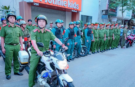 Cao điểm xử lý lấn chiếm lòng đường, vỉa hè ở phường Bàn Cờ, TP HCM