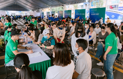 Nhiều người dân TP HCM được khám sức khỏe miễn phí
