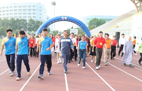 Một buổi đi bộ, phường Bình Thạnh - TPHCM vận động hơn 1,6 tỉ đồng chăm lo Tết