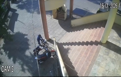 CLIP: Người phụ nữ báo công an bị trộm 800 tờ vé số và thẻ cào trúng thưởng