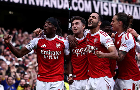 Arsenal hướng đến ngôi đầu Champions League