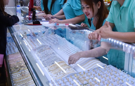 Giá vàng hôm nay 21-1: Giá vàng thế giới tăng 100 USD