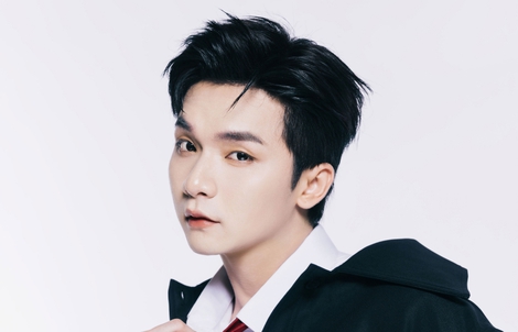 Độc lạ Idol quốc nội: Vương Bình tự chạy Billboard 