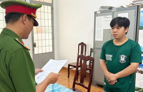 Bắt tạm giam một shipper hiếp dâm bé gái 12 tuổi