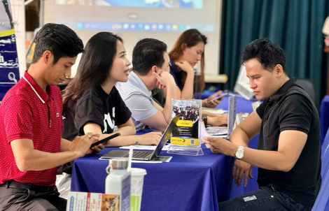 Bộ Nội vụ phản hồi về đề xuất ưu tiên người không chuyên trách vào viên chức