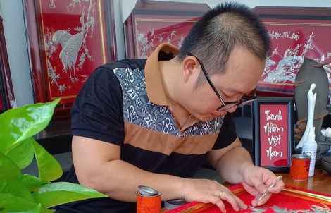 Tùng tranh nhôm và "hành trình khởi nghiệp" không giống ai