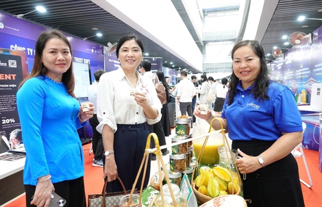 Cô giáo Cần Thơ "nâng đời" trái khế chua miền Tây