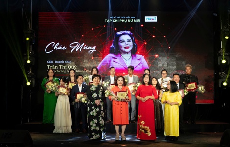 Doanh nhân Trần Thị Quý được vinh danh Doanh nhân vì cộng đồng năm 2025