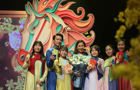 Hữu Phúc, Y Nhã và Si Si Academy bền bỉ với Giải Mai Vàng