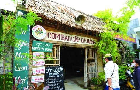 Tái hiên mâm cơm bao cấp