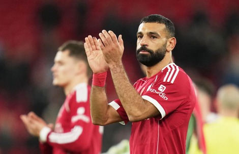 Liverpool sa sút vì "gậy ông đập lưng ông"