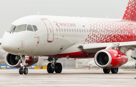 Trung Quốc lên tiếng giúp Cuba, Nga chuẩn bị sơ tán du khách