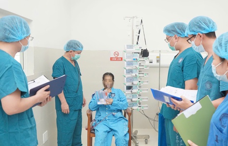 Con trai hiến gan, giành lại sự sống cho mẹ trong giờ phút nguy kịch