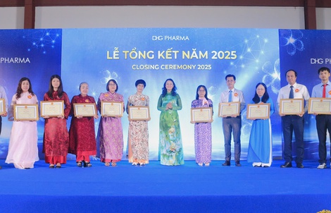 Doanh thu hơn 5.000 tỉ đồng, hàng trăm lao động của DHG Pharma được khen thưởng