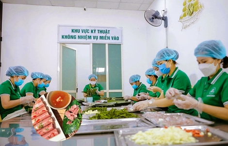 Nem chua tăng giá vù vù vẫn "cháy hàng" ngày cận Tết