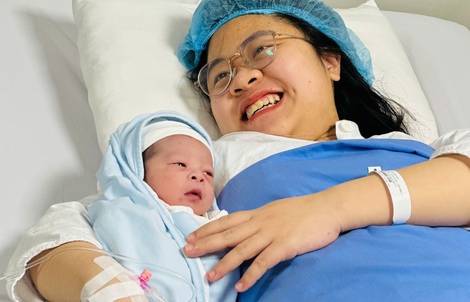 Bé trai chào đời rạng sáng mùng 1 Tết Bính Ngọ