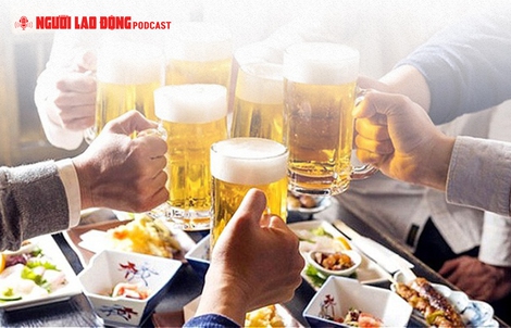 Cảnh báo rủi ro khi uống rượu bia dịp Tết