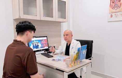 Thuê người yêu qua mạng đi chơi Valentine, chàng trai sợ mắc bệnh tình dục